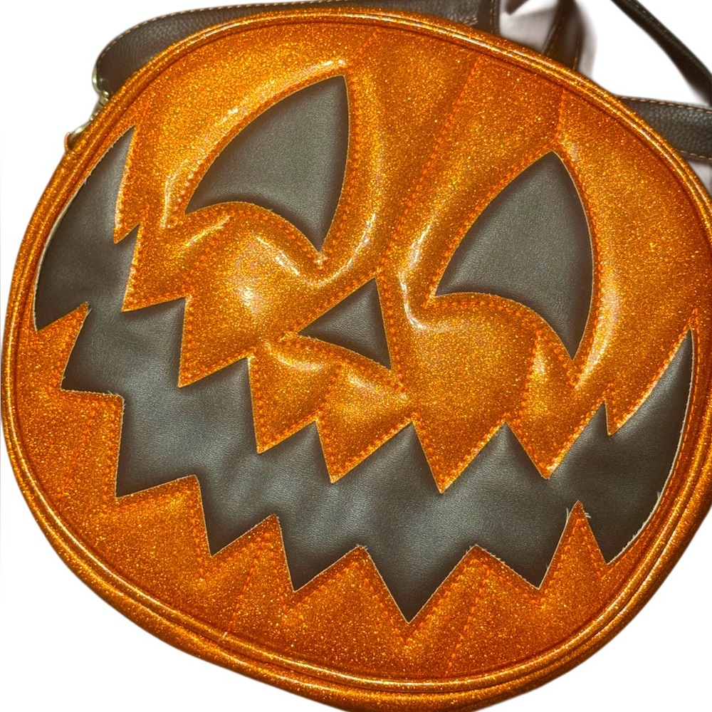 Love Pain and stitches / Pumpkin Kult collection